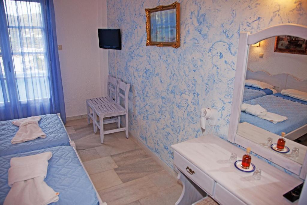 St.George Valsamitis Hotel Katápola Buitenkant foto