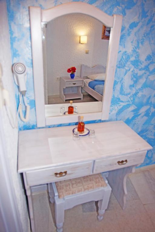 St.George Valsamitis Hotel Katápola Buitenkant foto