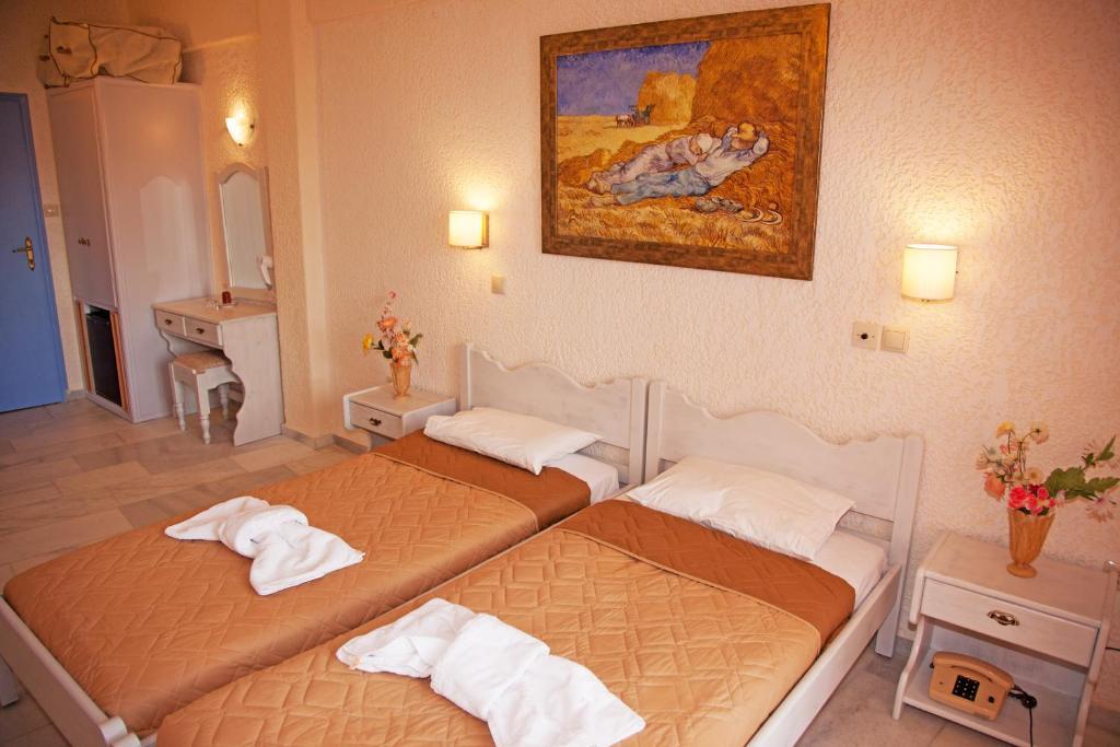 St.George Valsamitis Hotel Katápola Buitenkant foto