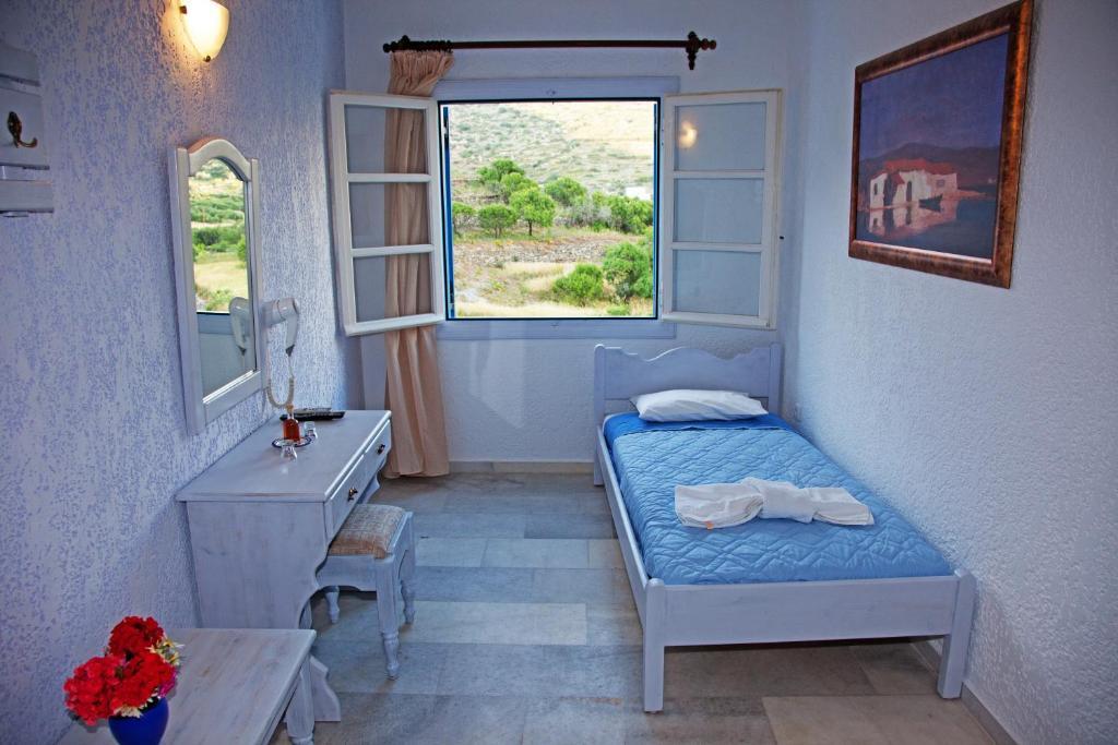 St.George Valsamitis Hotel Katápola Buitenkant foto