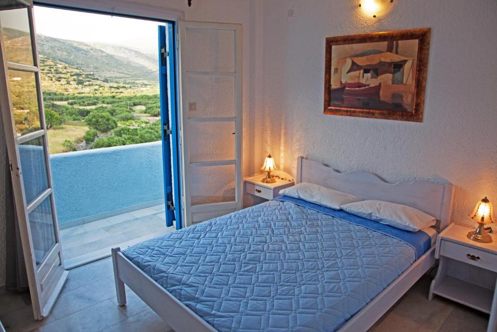 St.George Valsamitis Hotel Katápola Buitenkant foto